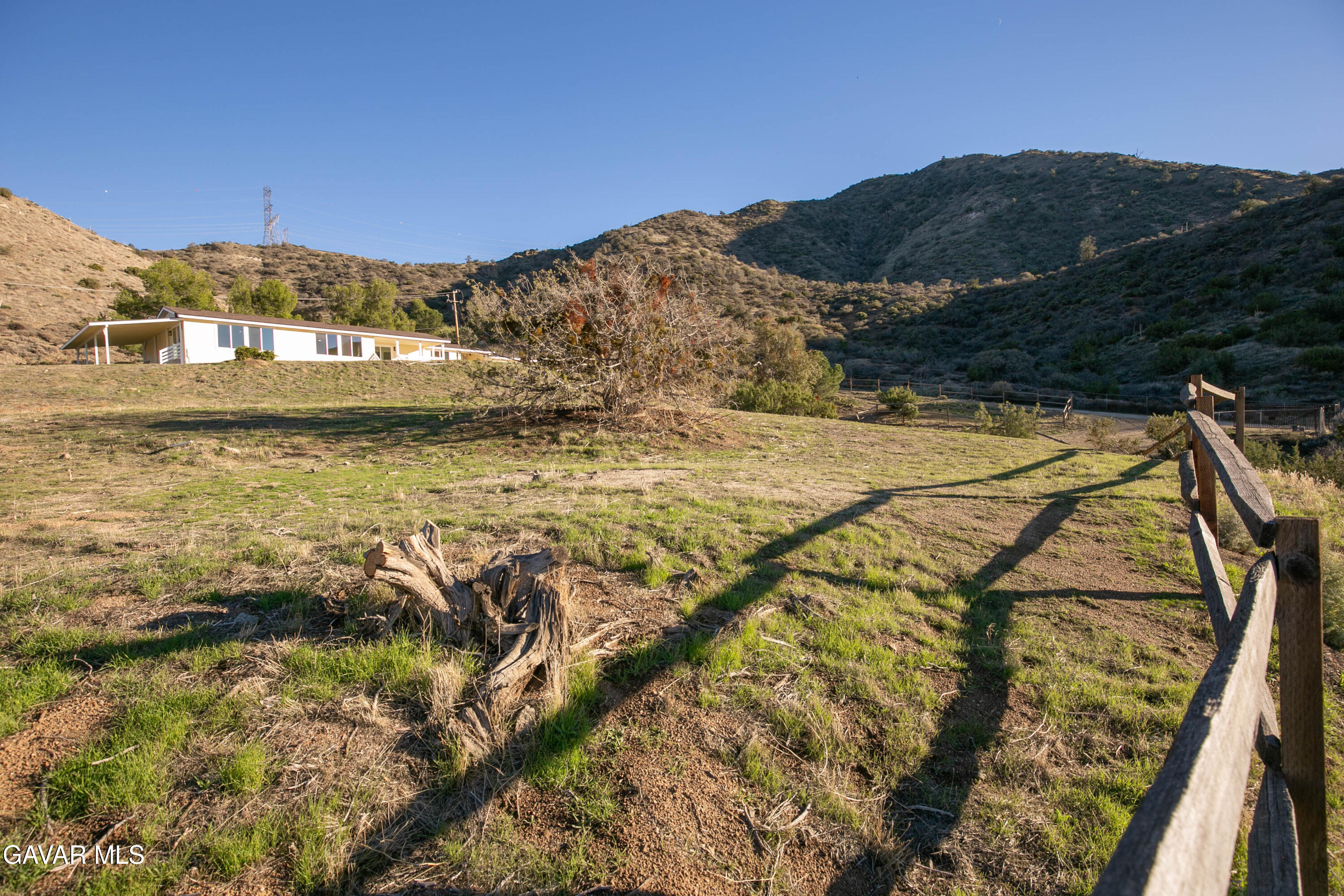 32010 Quirk Road Acton, CA 93550 - Photo 8 of 38 Image-8