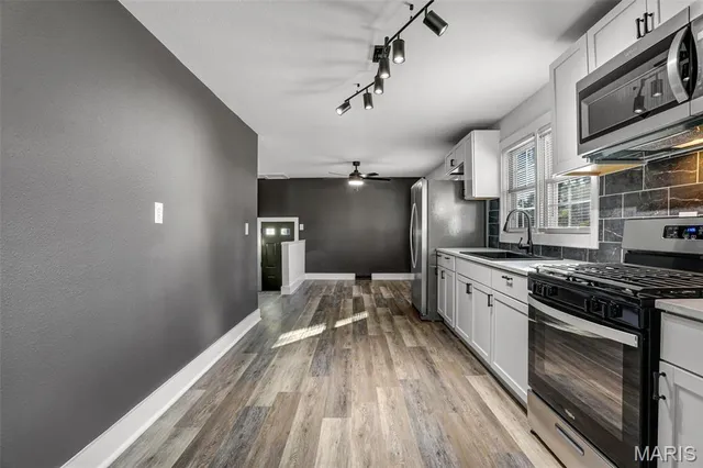 $199,900 | 527 Metzger Avenue, Wood River, IL 62095