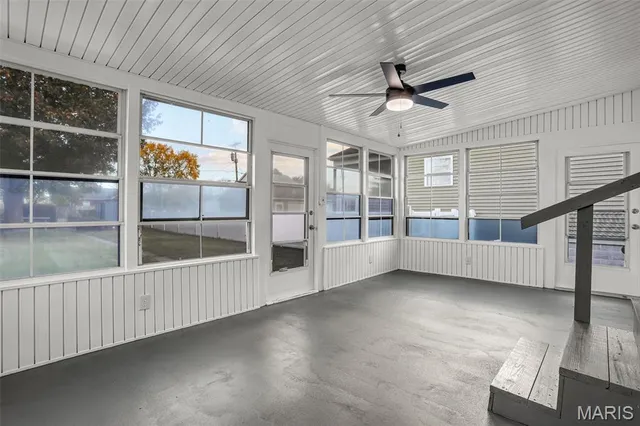 $199,900 | 527 Metzger Avenue, Wood River, IL 62095