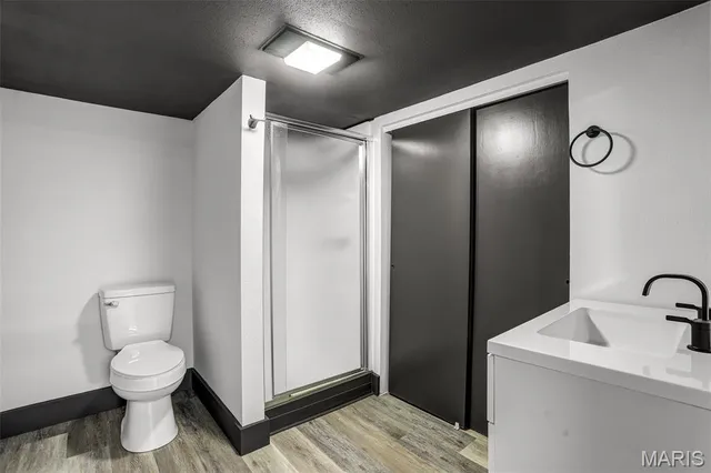 $199,900 | 527 Metzger Avenue, Wood River, IL 62095