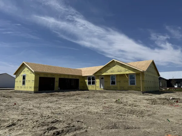 $389,900 | 407 Jerin Drive, Fisher, IL 61843
