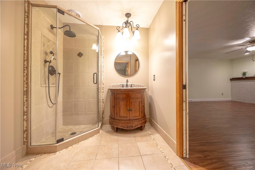 6536 Elmdale Road Cleveland, OH 44130 - Photo 14 of 34