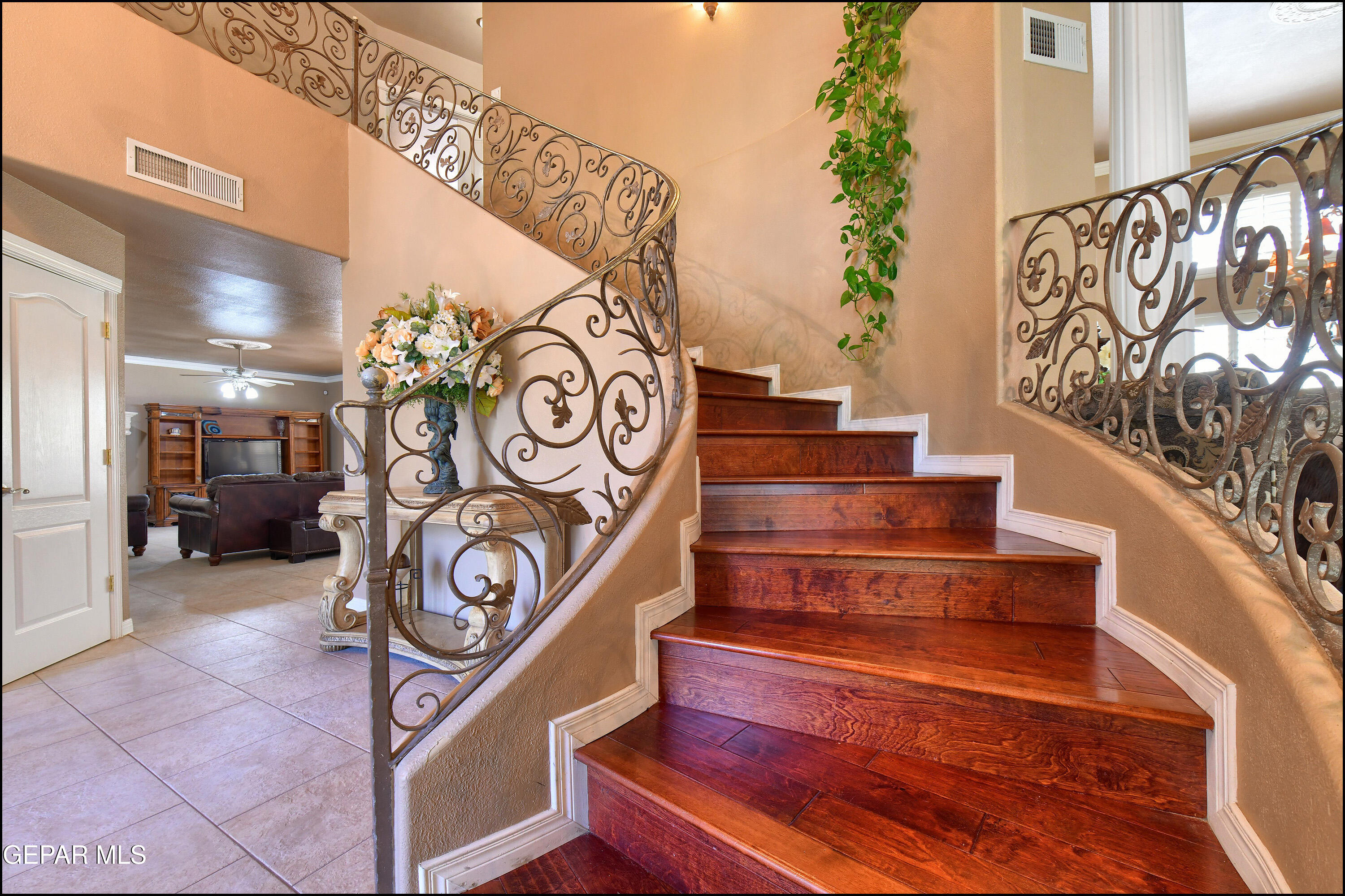 604 Rosinante Road El Paso, TX 79922 - Photo 11 of 46 29