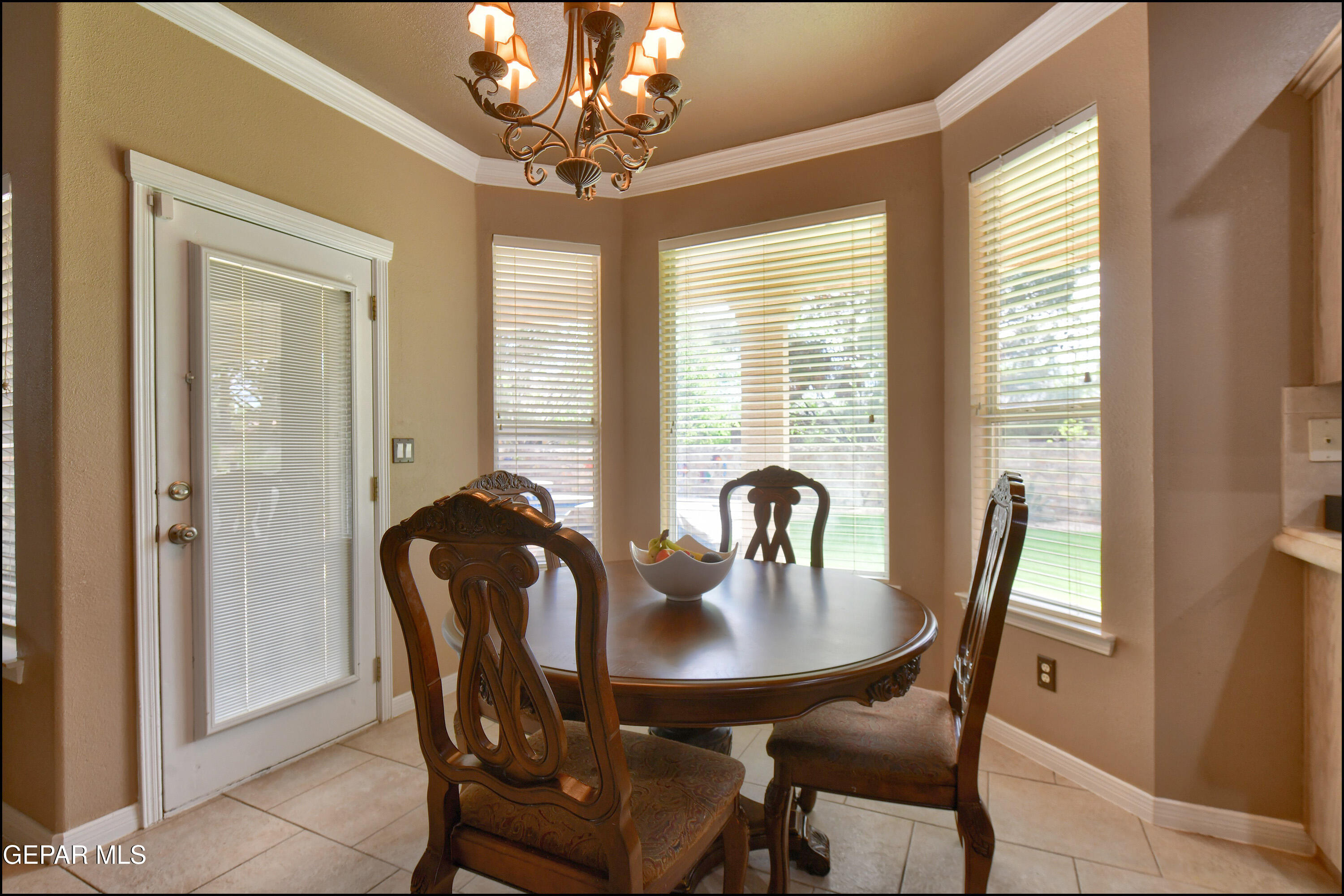 604 Rosinante Road El Paso, TX 79922 - Photo 20 of 46 23