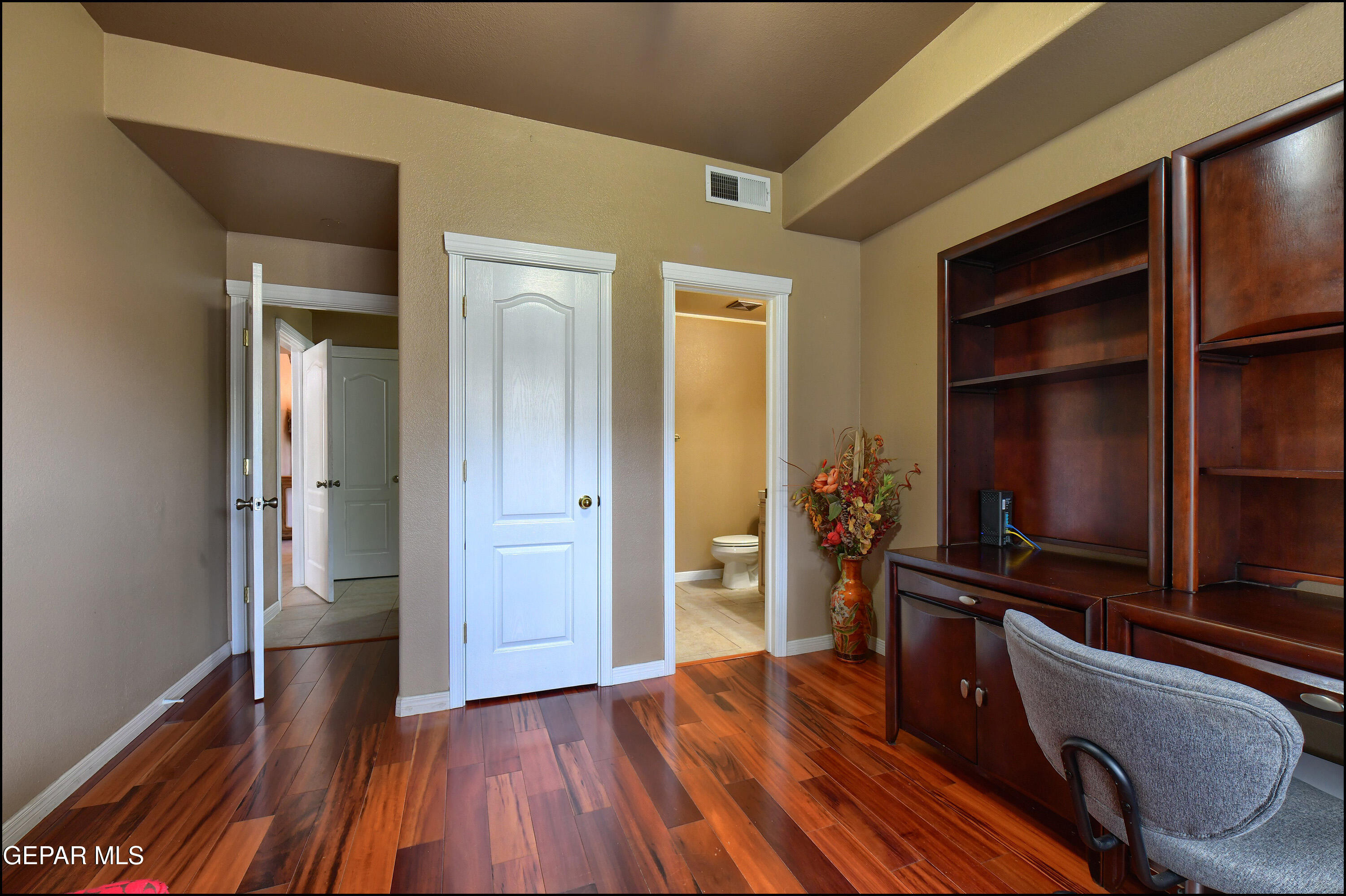 604 Rosinante Road El Paso, TX 79922 - Photo 26 of 46 56