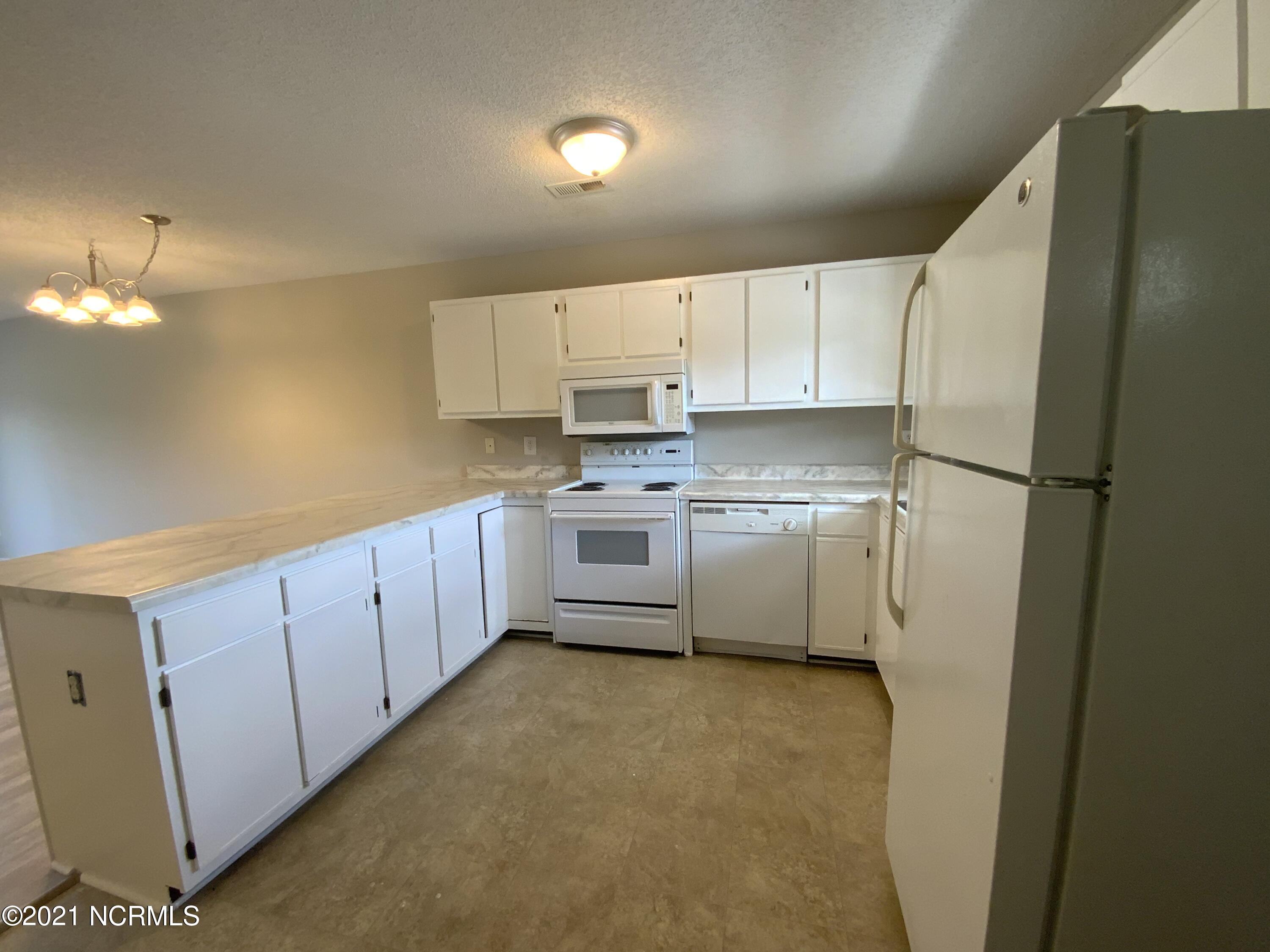 601 Peletier Loop Road, Unit 64/F35 Swansboro, NC 28584 - Photo 4 of 13 IMG_1533