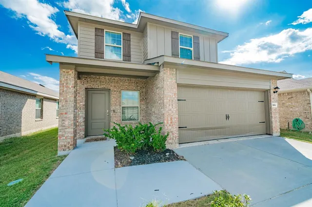 $2,100 | 904 Sunrise Lane, Royse City, TX 75189
