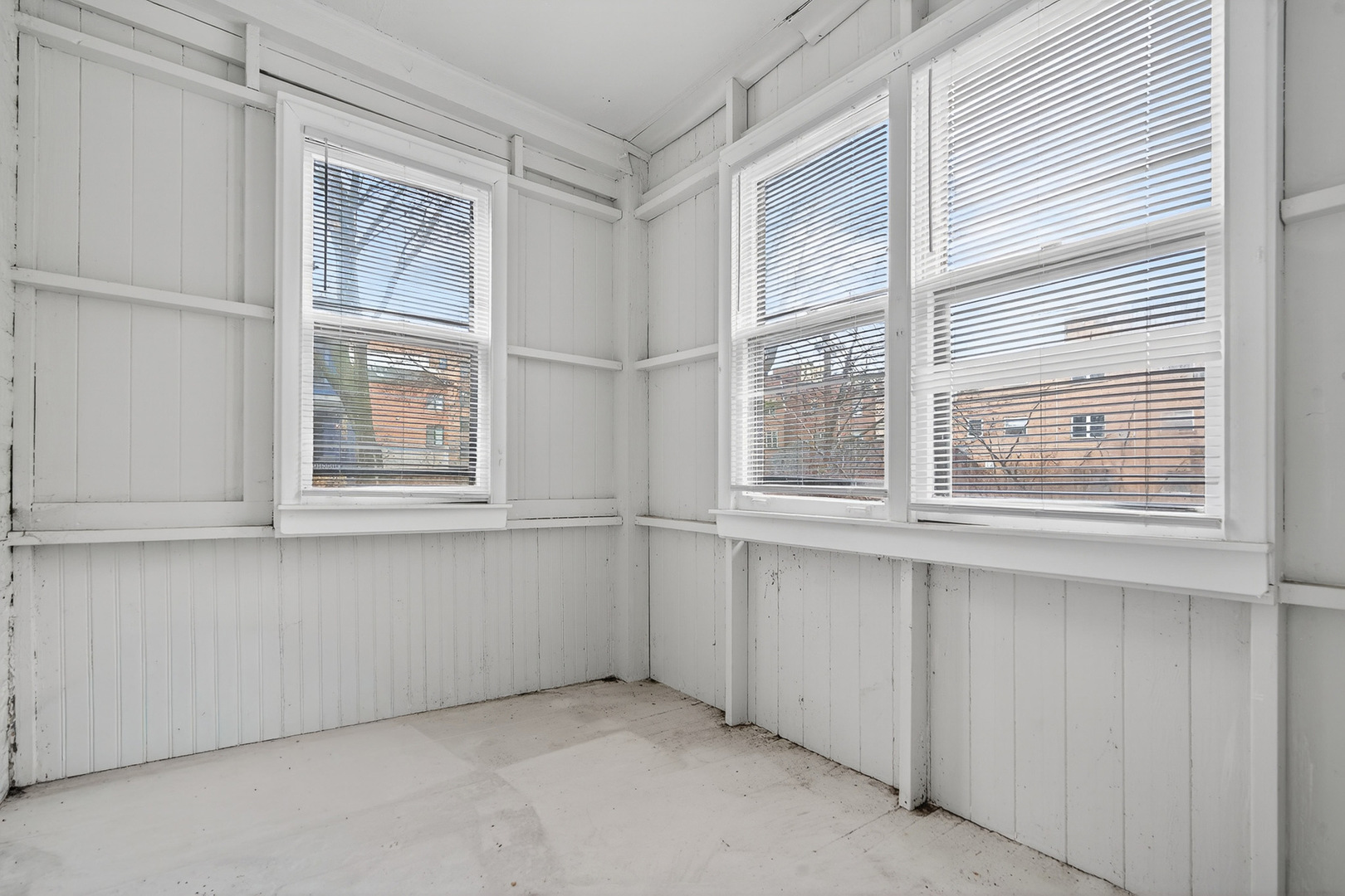 344 Wisconsin Avenue, Unit 1 Oak Park, IL 60302 - Photo 15 of 20 a view of an empty room with a window