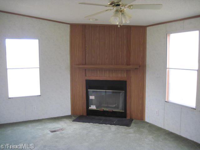 173 Busick Road Reidsville, NC 27320 - Photo 5 of 7 Den/Family/Great Room.