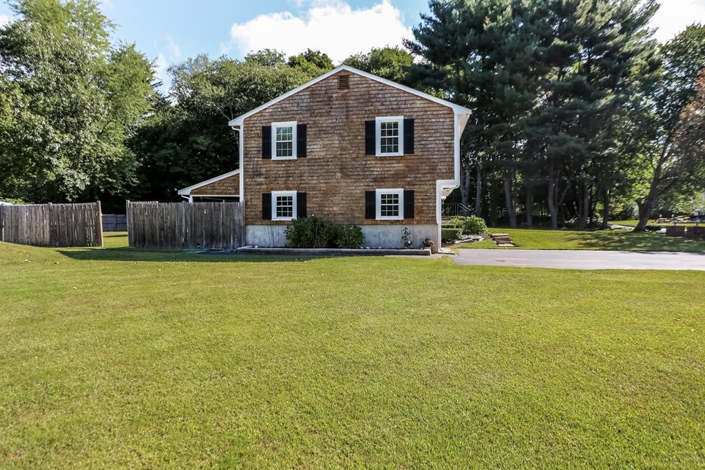 35 Brookwood Road Hanover, MA 02339 - Photo 14 of 19 Gallery Image 14