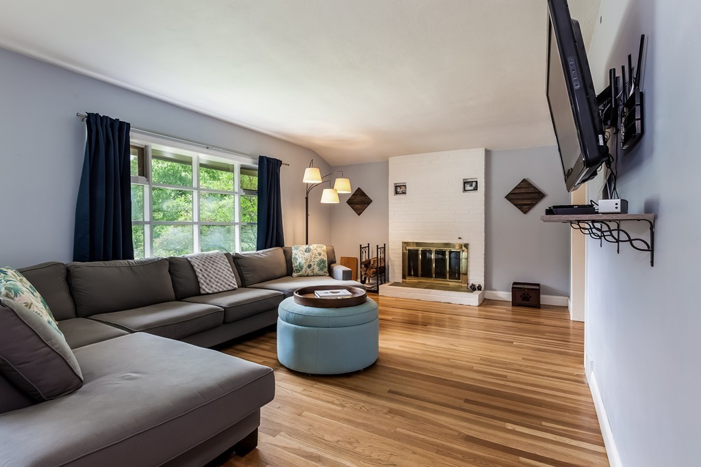 22 Arcadia Road Norwood, MA 02062 - Photo 5 of 22 Gallery Image 5