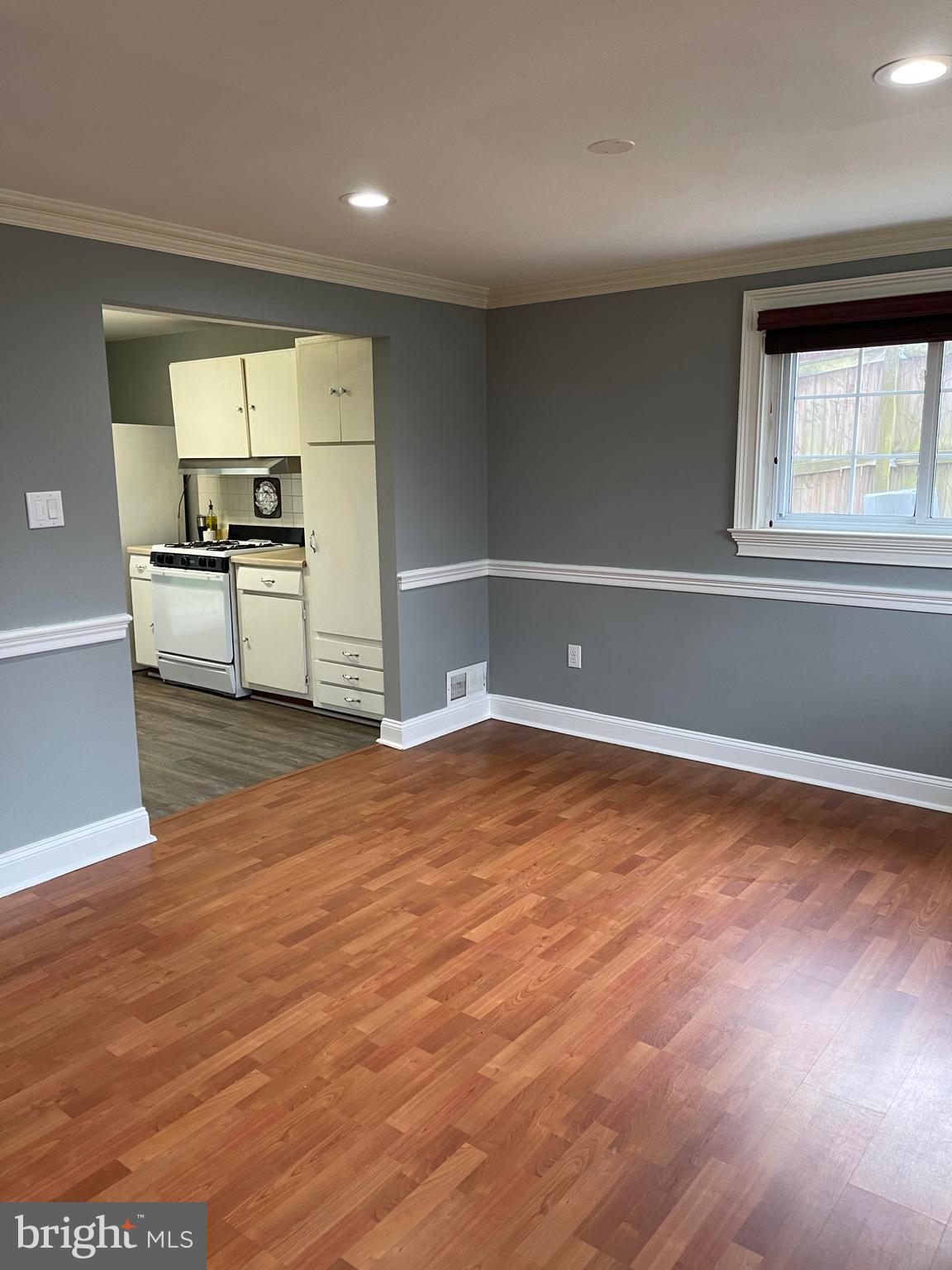 4110 Ferrara Drive Silver Spring, MD 20906 - Photo 17 of 33 Lower level leads to kitchen,2nd bath & laundry.