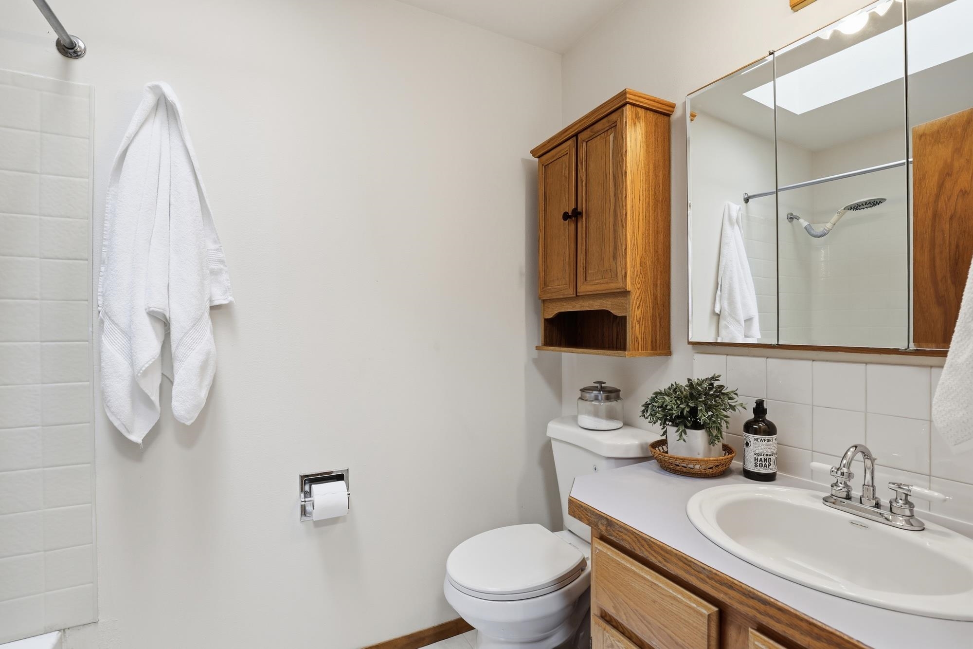 2215 East 58th Court Spokane, WA 99223 - Photo 19 of 49