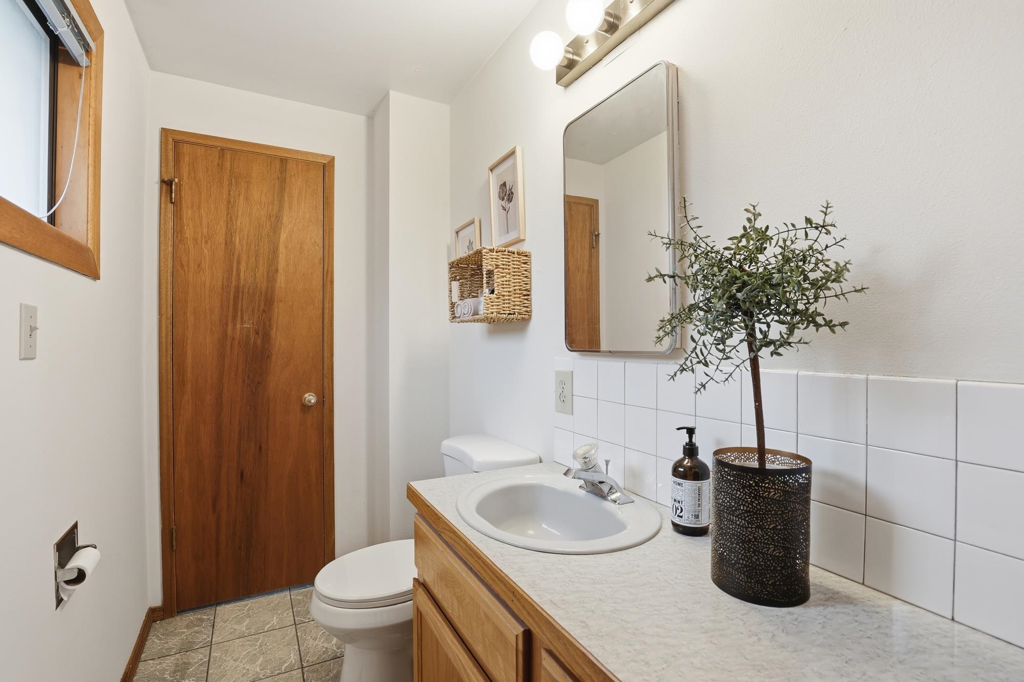 2215 East 58th Court Spokane, WA 99223 - Photo 24 of 49