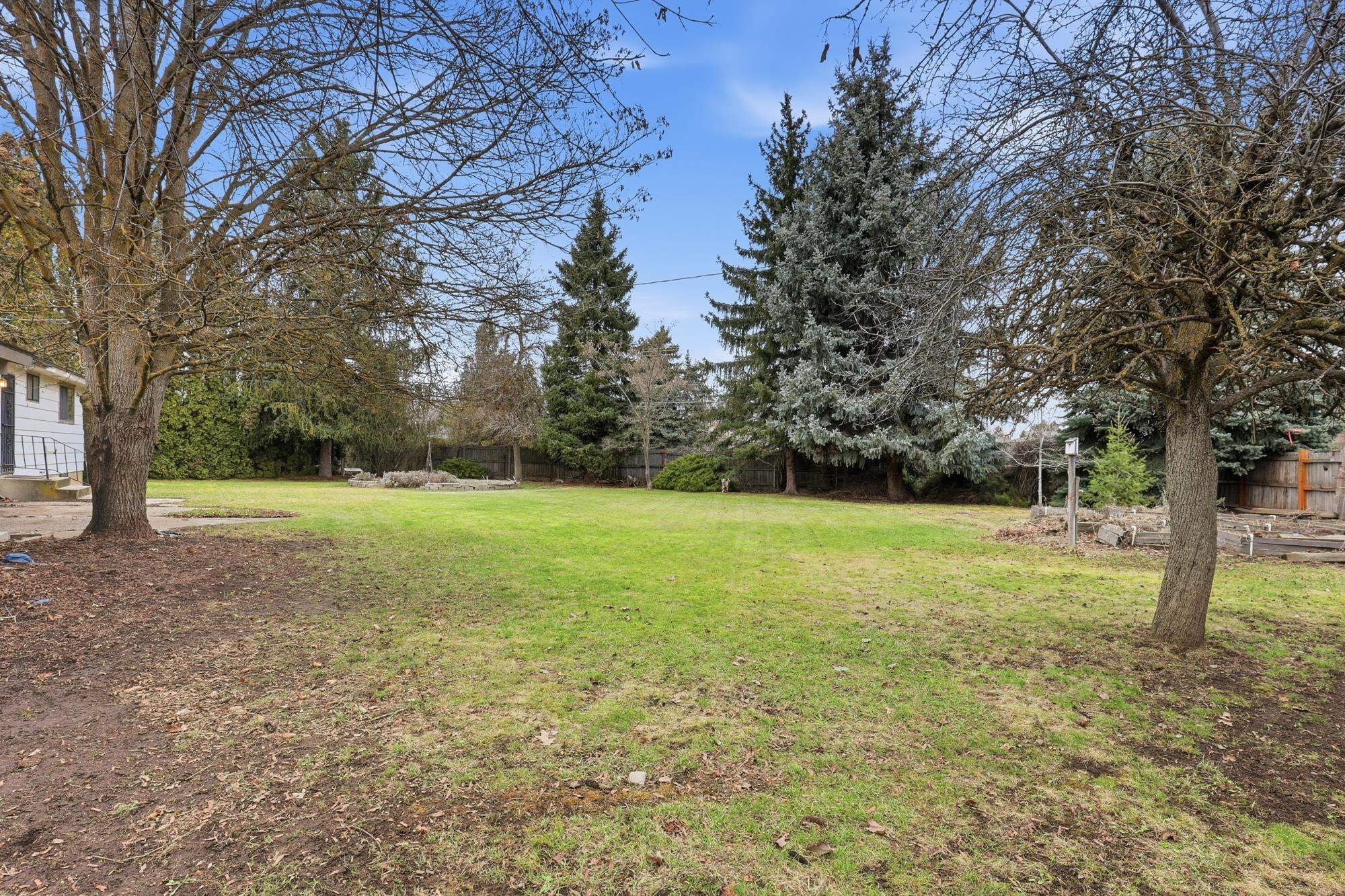 2215 East 58th Court Spokane, WA 99223 - Photo 40 of 49