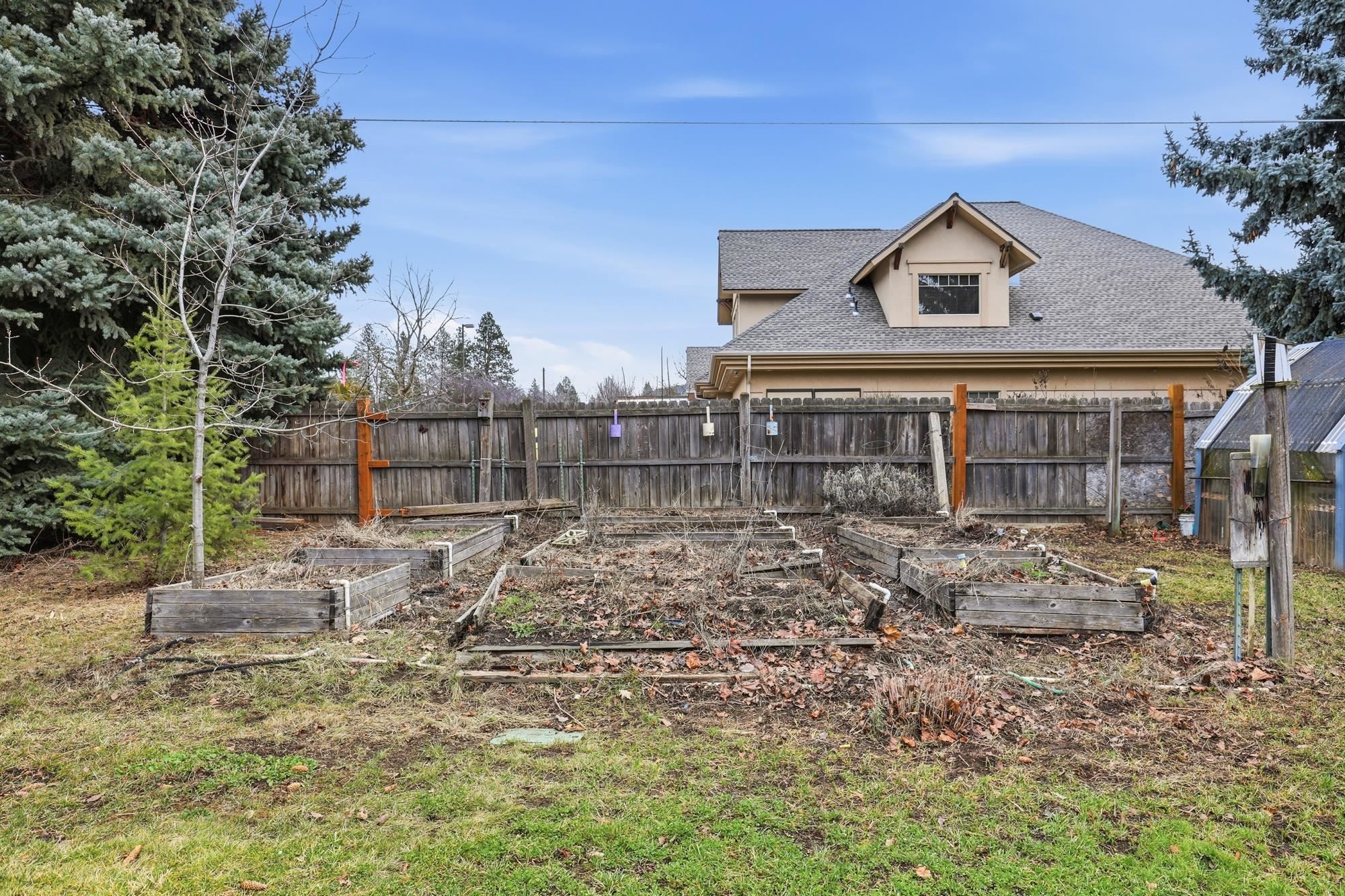 2215 East 58th Court Spokane, WA 99223 - Photo 42 of 49