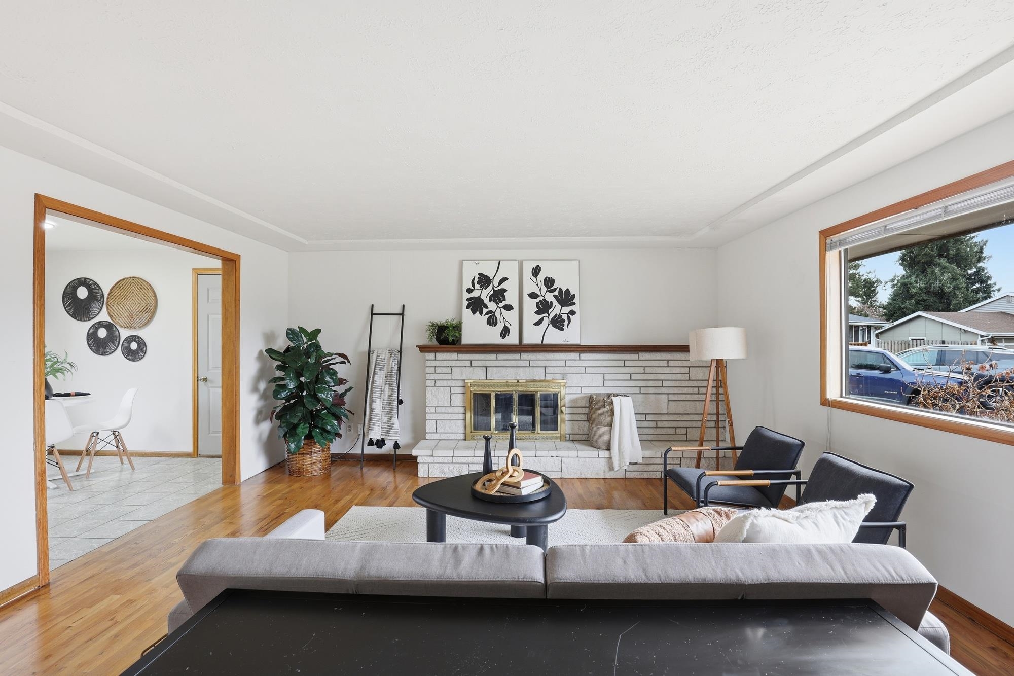 2215 East 58th Court Spokane, WA 99223 - Photo 5 of 49