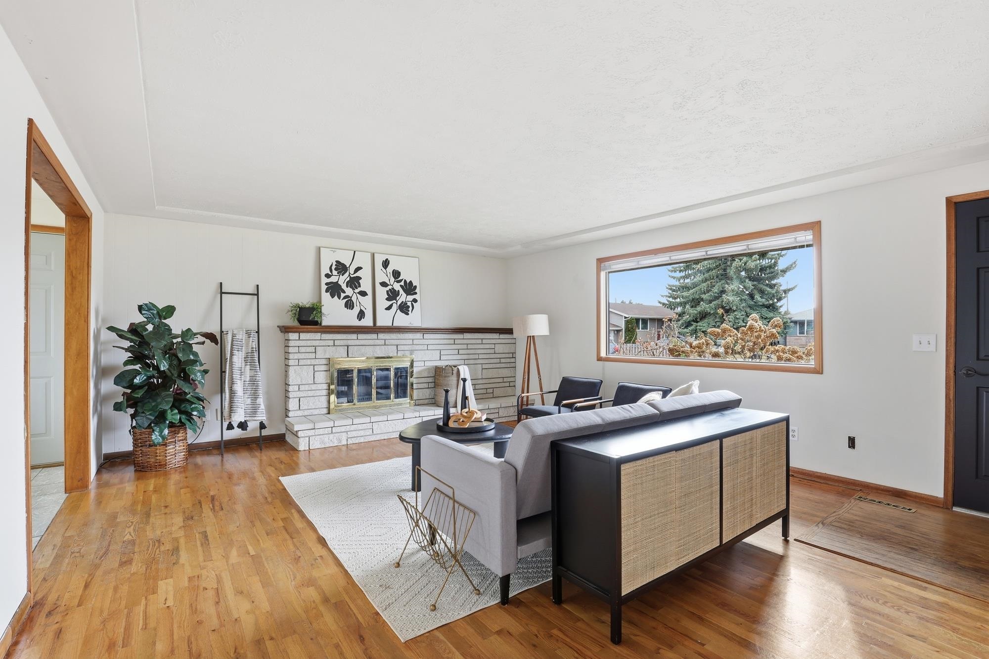 2215 East 58th Court Spokane, WA 99223 - Photo 6 of 49