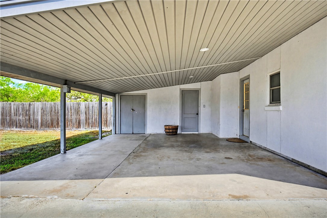 234 East Trant Road Kingsville, TX 78363 - Photo 24 of 32 a view of backyard with green space