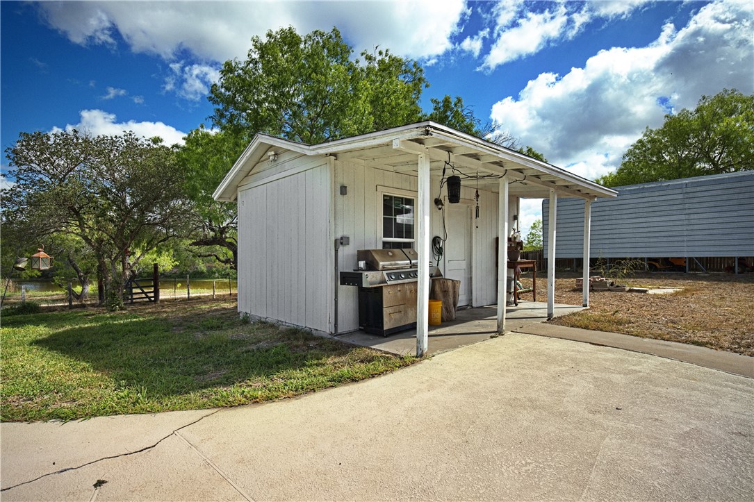 234 East Trant Road Kingsville, TX 78363 - Photo 25 of 32 a view of a house with a yard
