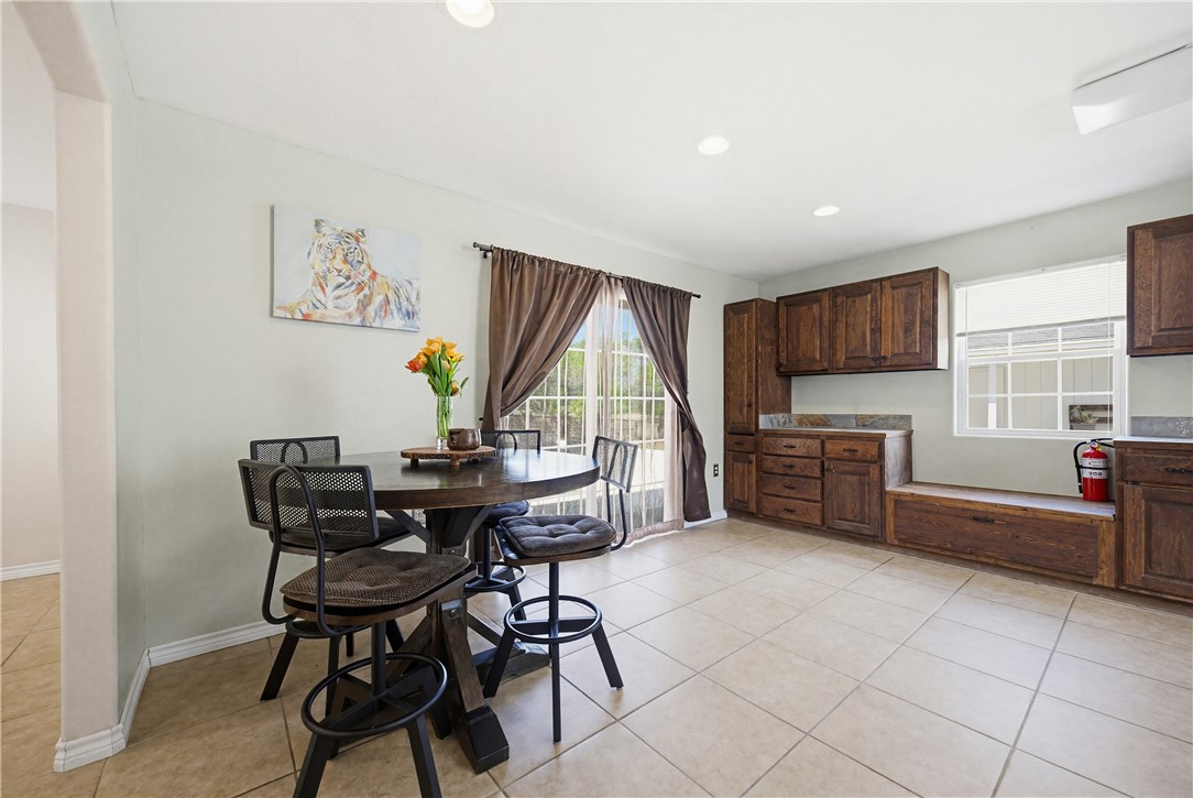 234 East Trant Road Kingsville, TX 78363 - Photo 9 of 32 a view of a workspace with furniture and window