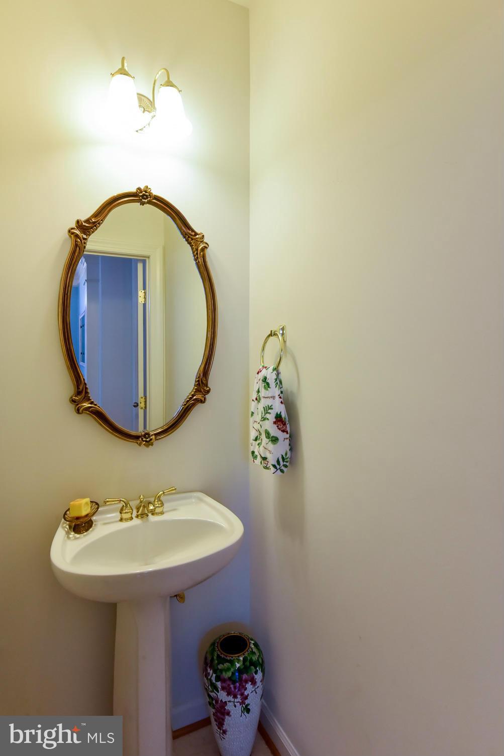 6481 Topsails Lane Springfield, VA 22150 - Photo 11 of 30 Bath