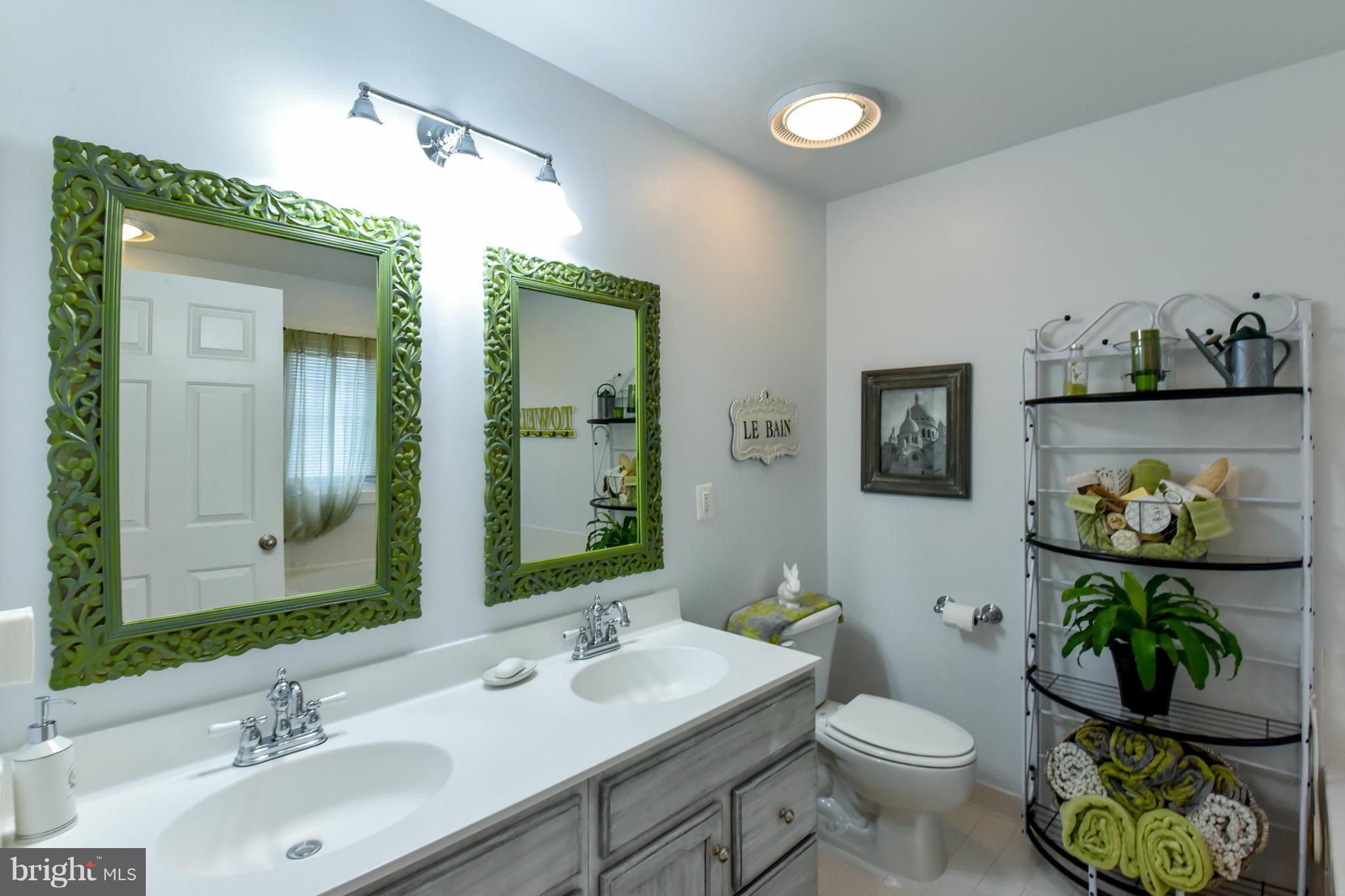 6481 Topsails Lane Springfield, VA 22150 - Photo 14 of 30 Bath (Master)