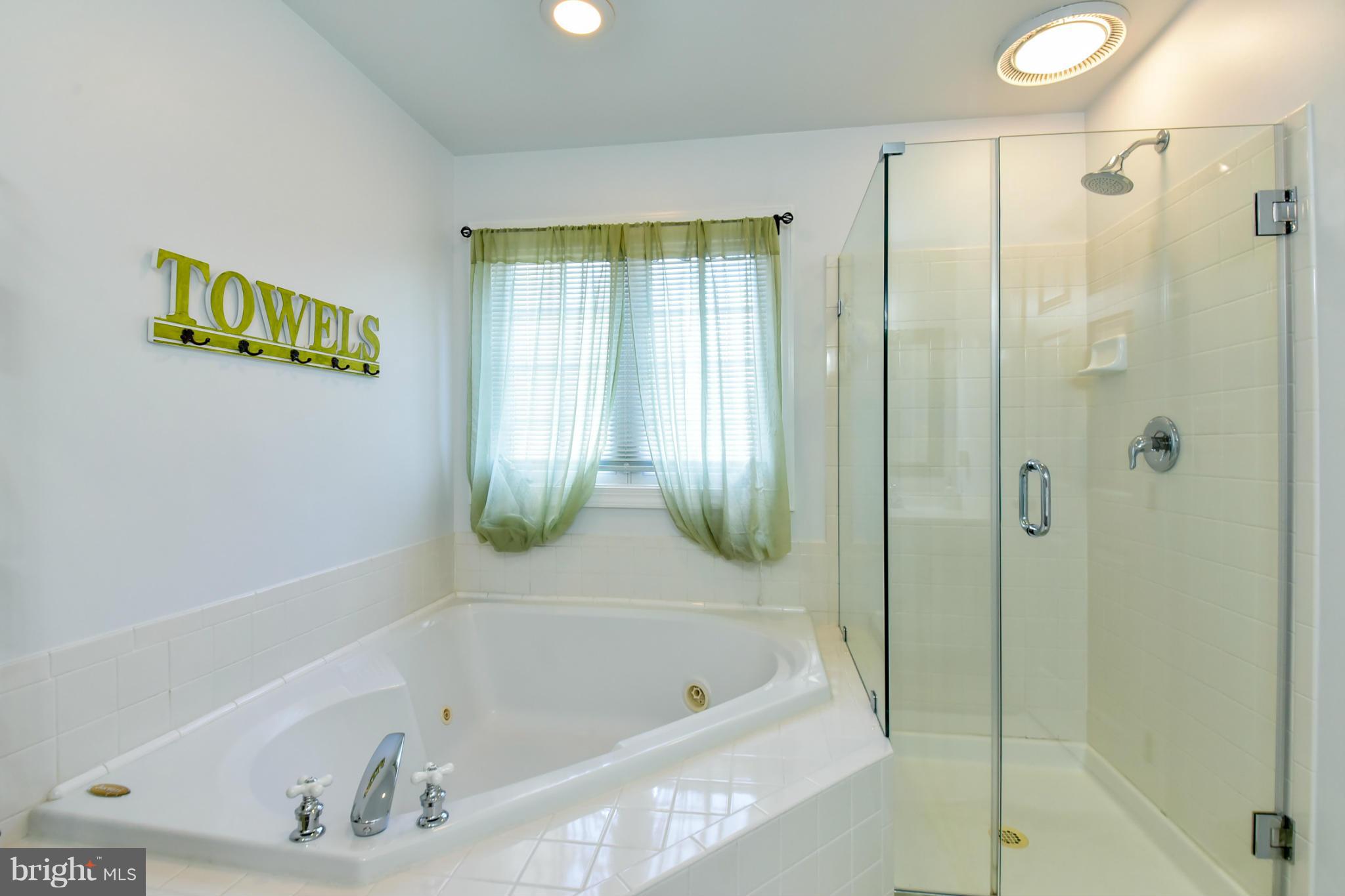 6481 Topsails Lane Springfield, VA 22150 - Photo 15 of 30 Bath (Master)