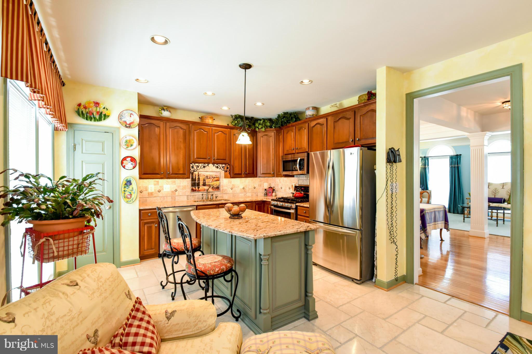 6481 Topsails Lane Springfield, VA 22150 - Photo 3 of 30 Kitchen