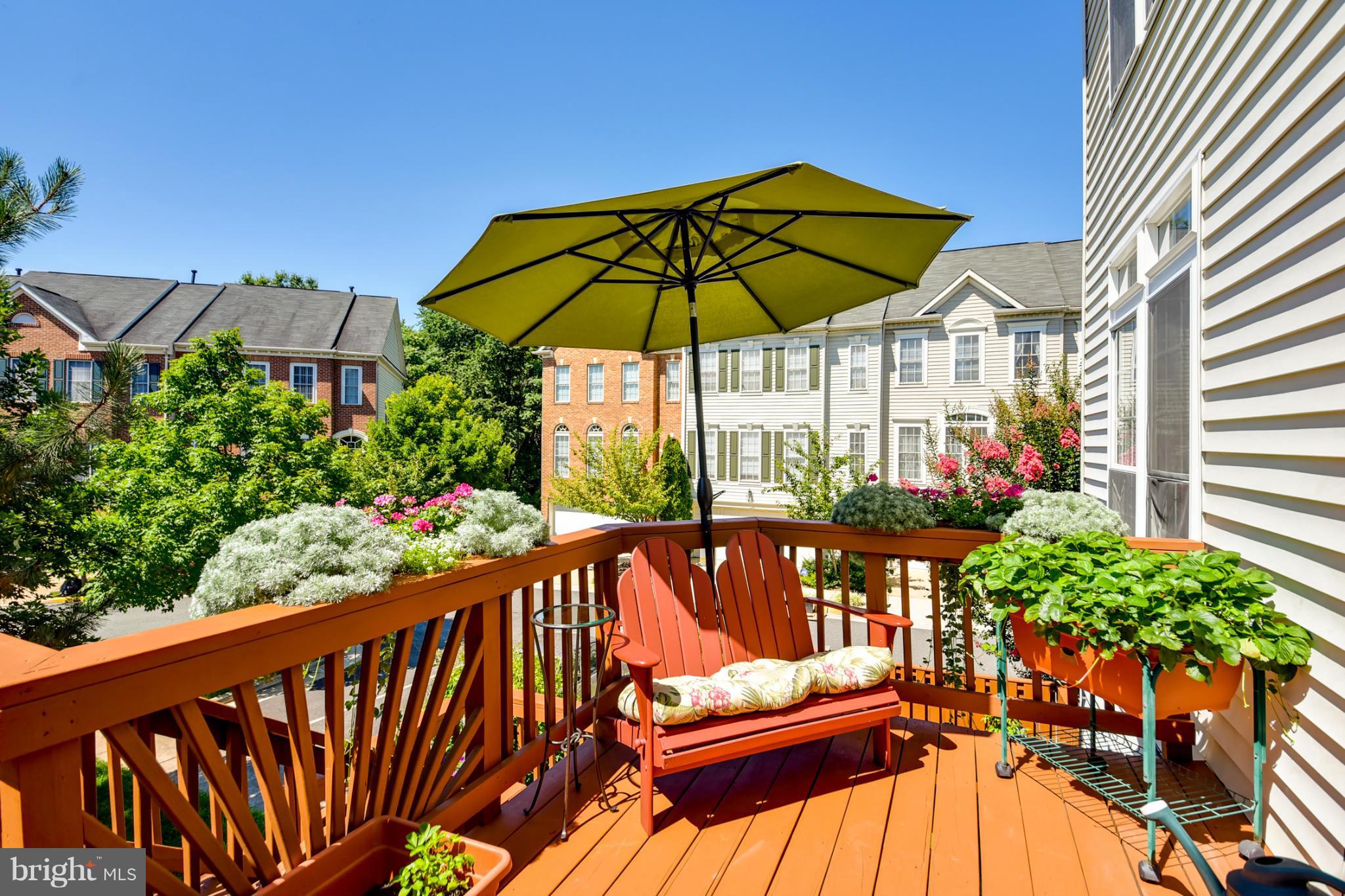 6481 Topsails Lane Springfield, VA 22150 - Photo 22 of 30 Upper Deck