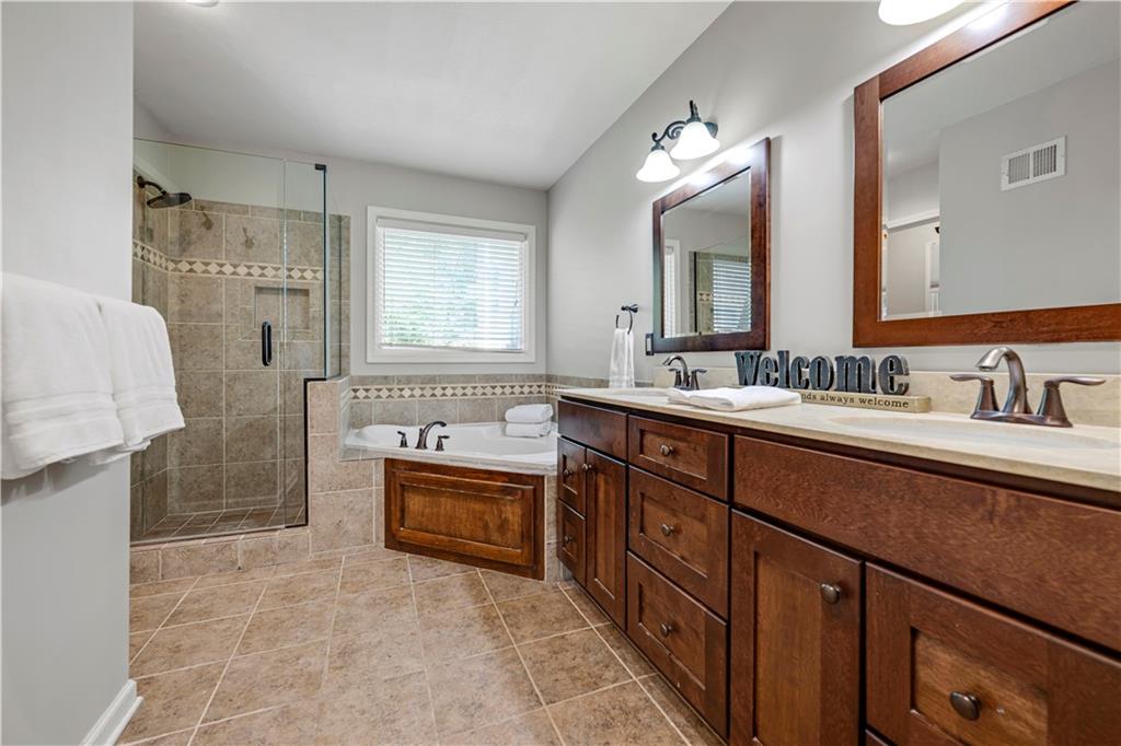 17713 157th Terrace Basehor, KS 66007 - Photo 22 of 50