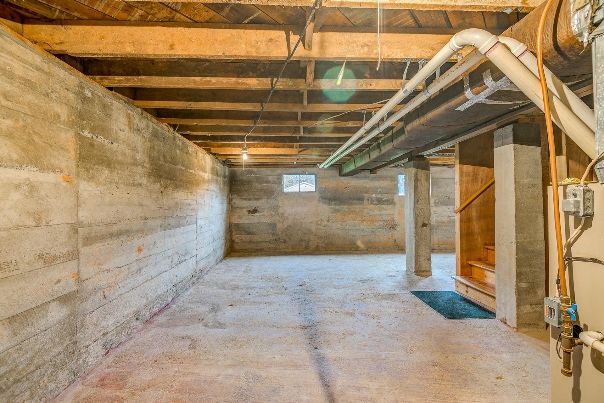 51 Falcon Ridge Road Rocky Mount, VA 24151 - Photo 22 of 39 a view of a garage