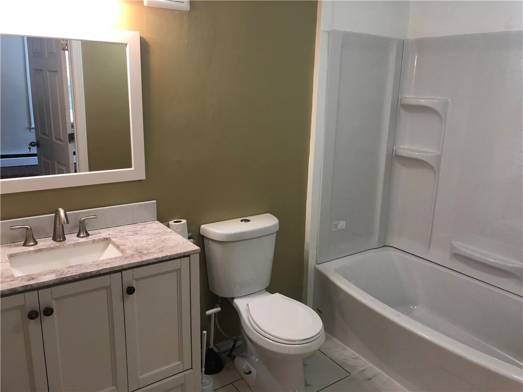 147 Read Avenue Coventry, RI 02816 - Photo 8 of 17 Gallery Image 8