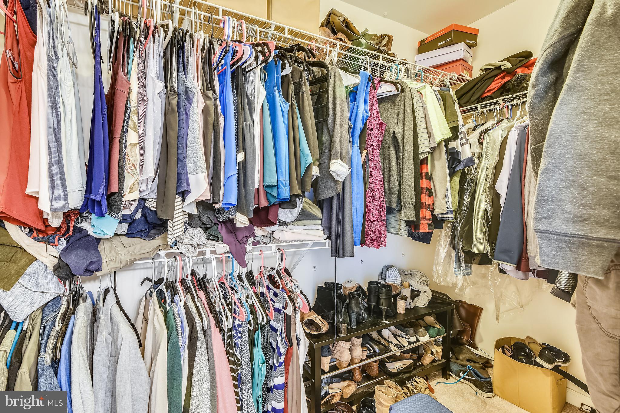 19206 Sweig Terrace Leesburg, VA 20176 - Photo 26 of 84 uge walk in closet