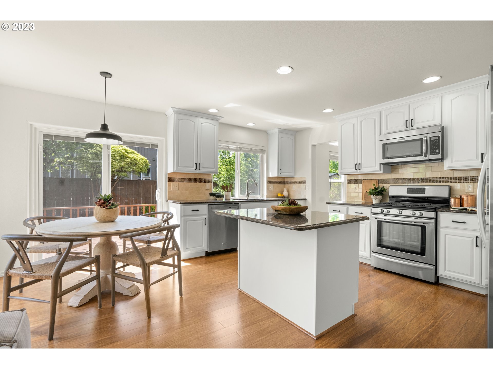 15834 Northwest Rondos Drive Portland, OR 97229 - Photo 6 of 41 Gallery Image 6
