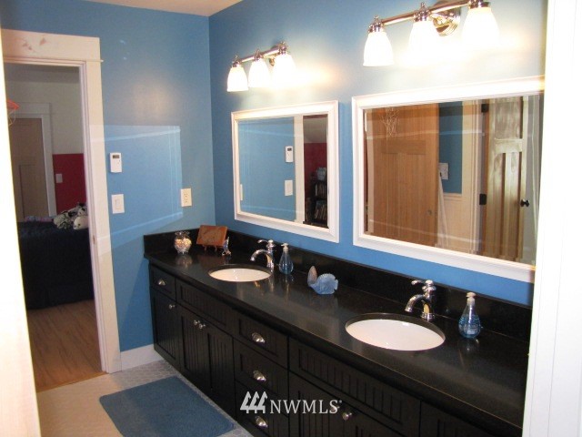 263 Friday Creek Road Bellingham, WA 98229 - Photo 18 of 21