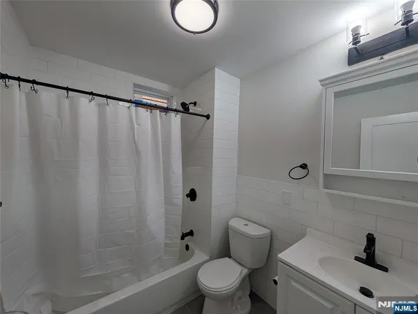 $1,825 | 173-179 Madison Street, Unit C6, Passaic, NJ 07055