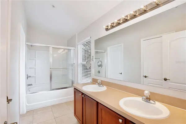 $2,095 | 10710 Dawson Lily Way, Unit 38A, Orlando, FL 32832