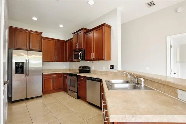 $2,095 | 10710 Dawson Lily Way, Unit 38A, Orlando, FL 32832