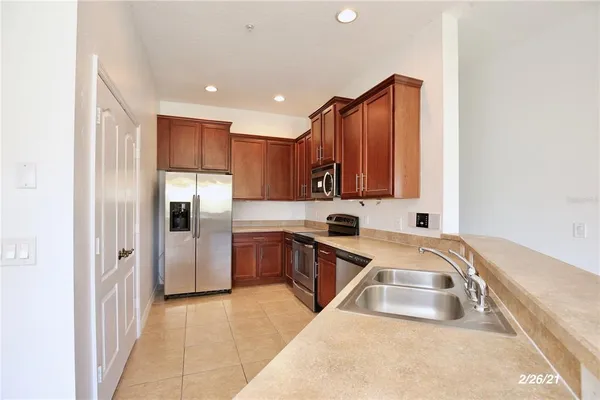 $2,095 | 10710 Dawson Lily Way, Unit 38A, Orlando, FL 32832