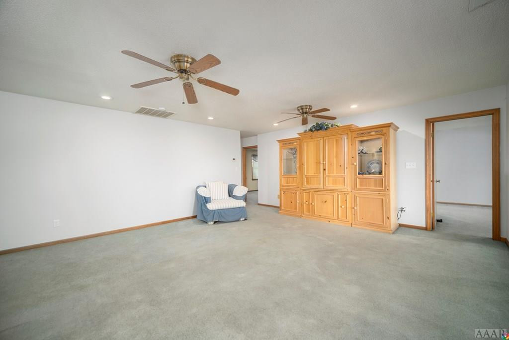 409 Dances Bay Road Elizabeth City, NC 27909 - Photo 6 of 42 Living Room