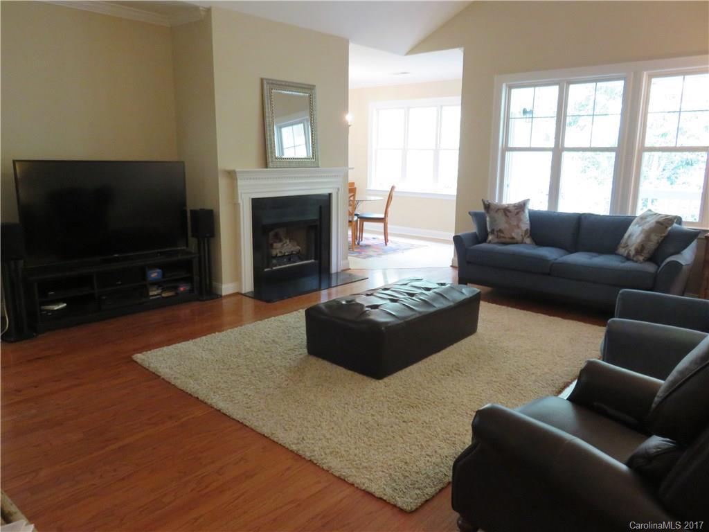 5601 Fairview Road Charlotte, NC 28209 - Photo 3 of 21