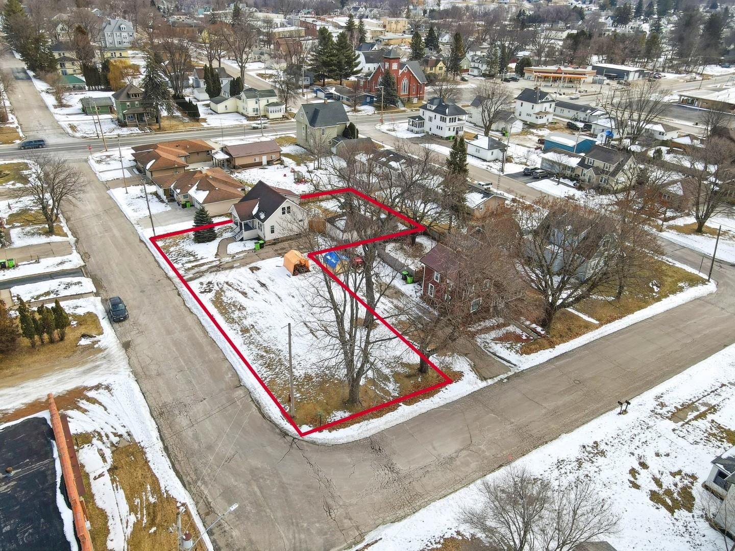 250 West Caroline Street Markesan, WI 53946 - Photo 3 of 43