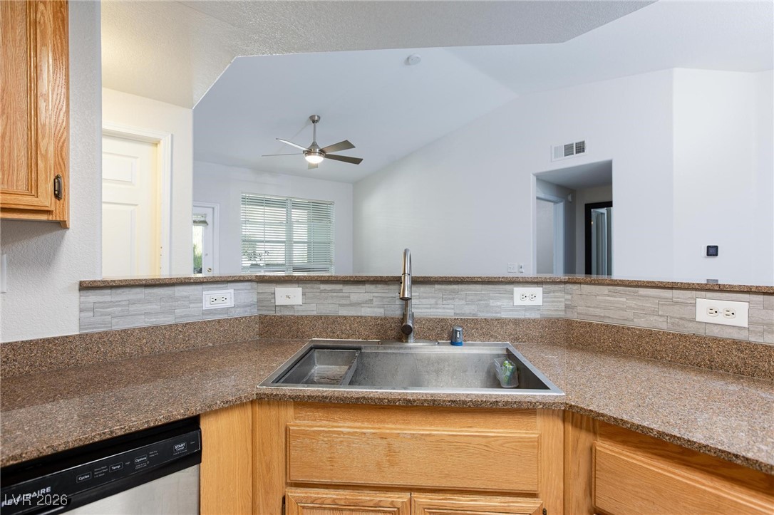 9975 Peace Way, Unit 2138 Las Vegas, NV 89147 - Photo 16 of 33