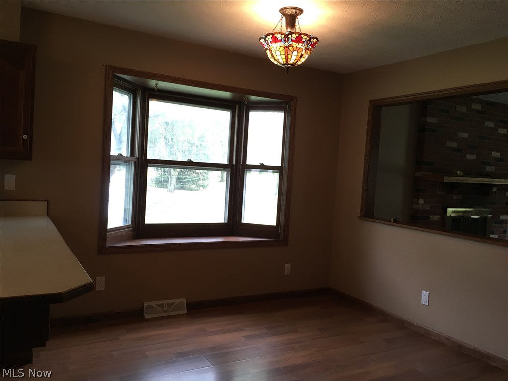 4768 Palmyra Road Southwest Warren, OH 44481 - Photo 5 of 22