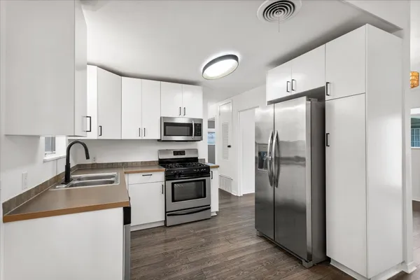 $2,000 | 1717 Bluebonnet Lane, Unit B, Austin, TX 78704