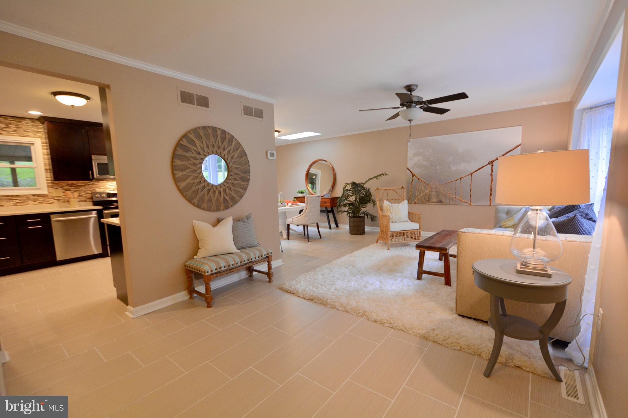 618 Trixsam Road Sykesville, MD 21784 - Photo 5 of 30 Living Room