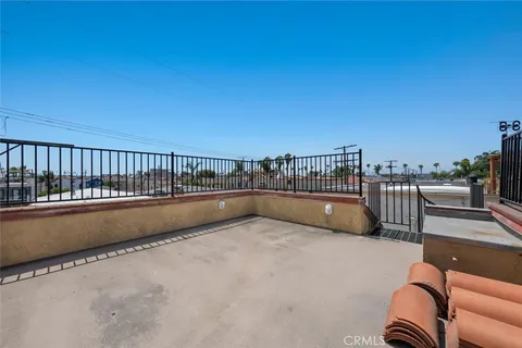 $1,599,000 | 118 Glendora Avenue, Long Beach, CA 90803