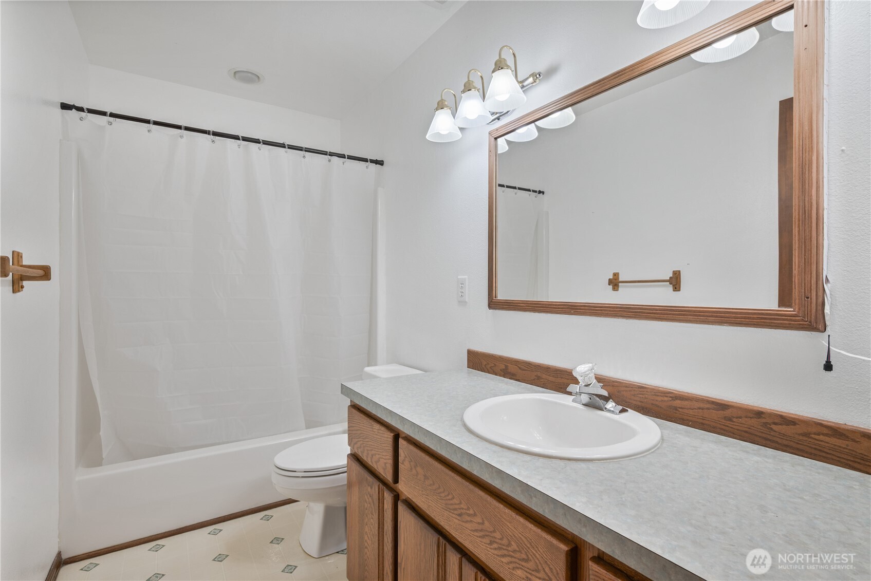 4515 Columbia Heights Road Longview, WA 98632 - Photo 14 of 37 Gallery Image 14