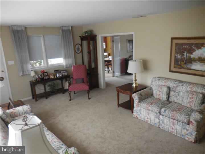 647 West Sproul Road Springfield, PA 19064 - Photo 4 of 15 Living Room